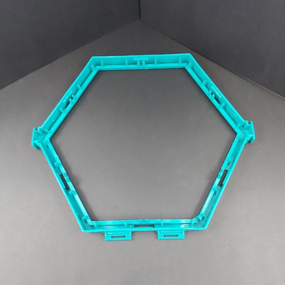 Eagle Yarn Organizer for Knit or Crochet Tangle Free Holds up to 6 x 8oz Skeins - Picture 12 of 15